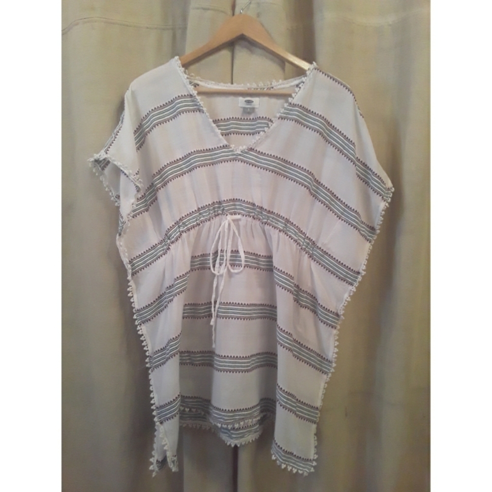 White wide/short sleeved tunic w/ colorful stripes